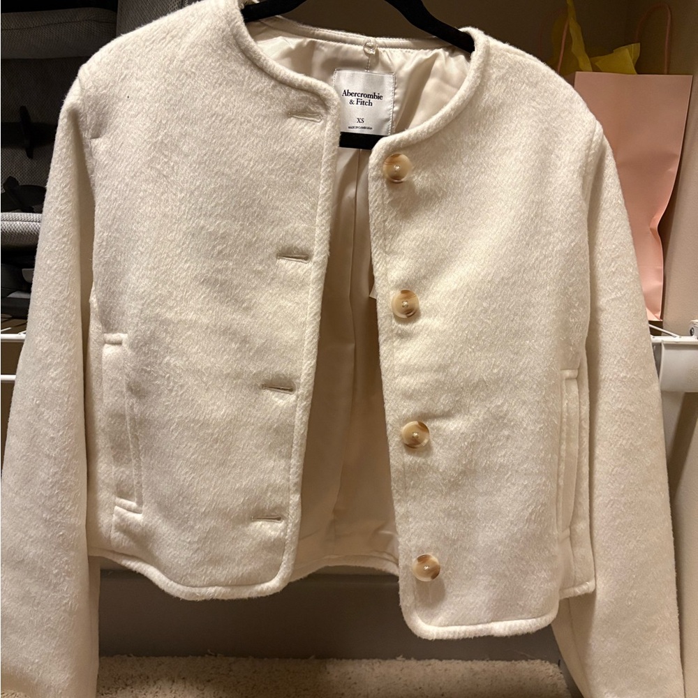 Abercrombie & Fitch Cream Blazer with Minimal Design